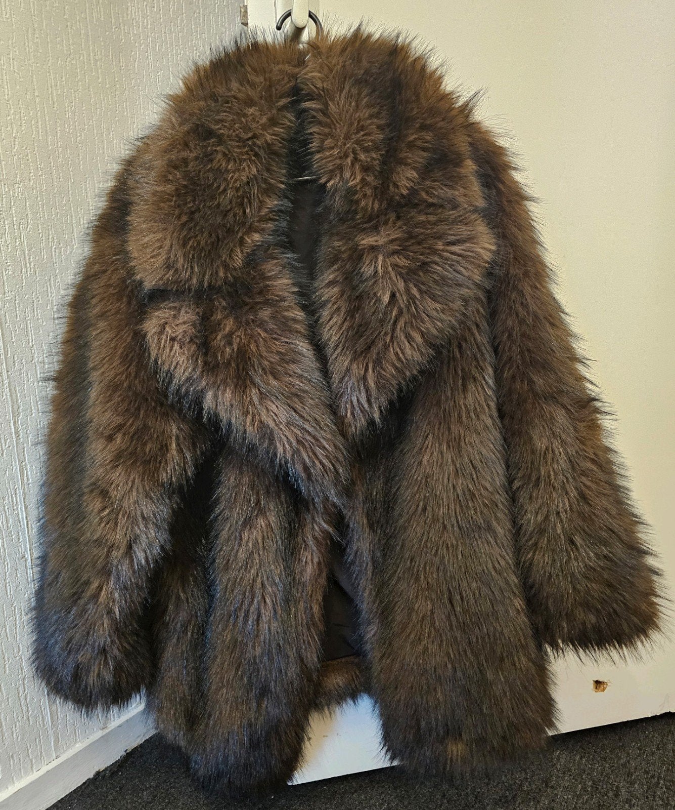 Nieuwe Bontjas Maat L - Stijlvol en Warm, Bruin, Maat 42/44 (L), Nieuw, Ophalen of Verzenden