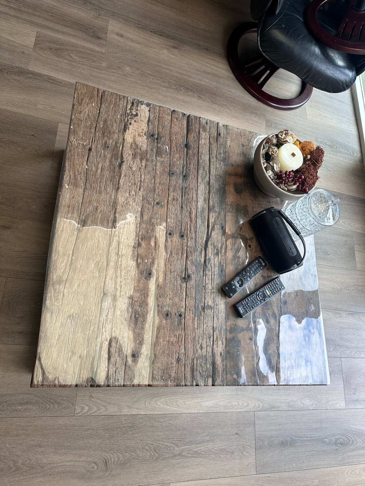Robuuste salontafel met steigerhout blad en metalen frame, Ophalen, Gebruikt, 100 tot 150 cm, Vierkant