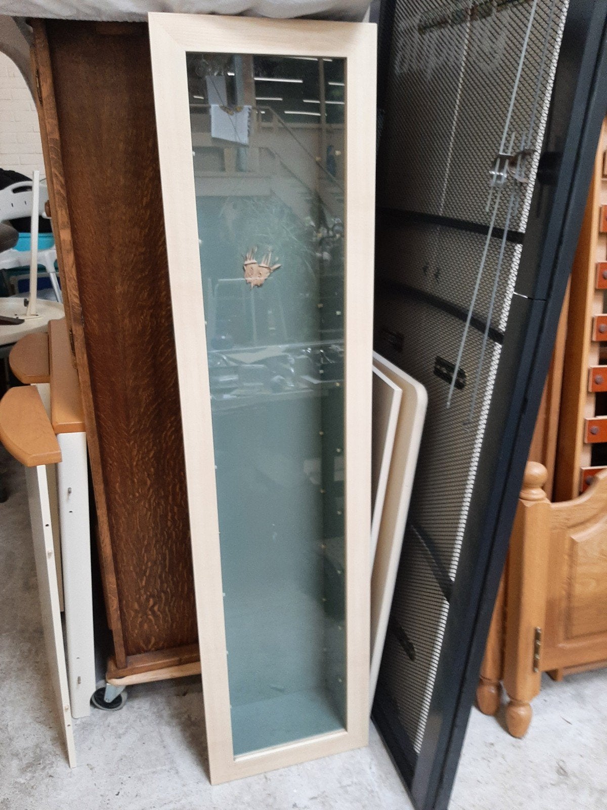 Hangende vitrinekast met 9 glasplaten en verlichting, Ophalen, Minder dan 50 cm, Glas, Minder dan 25 cm
