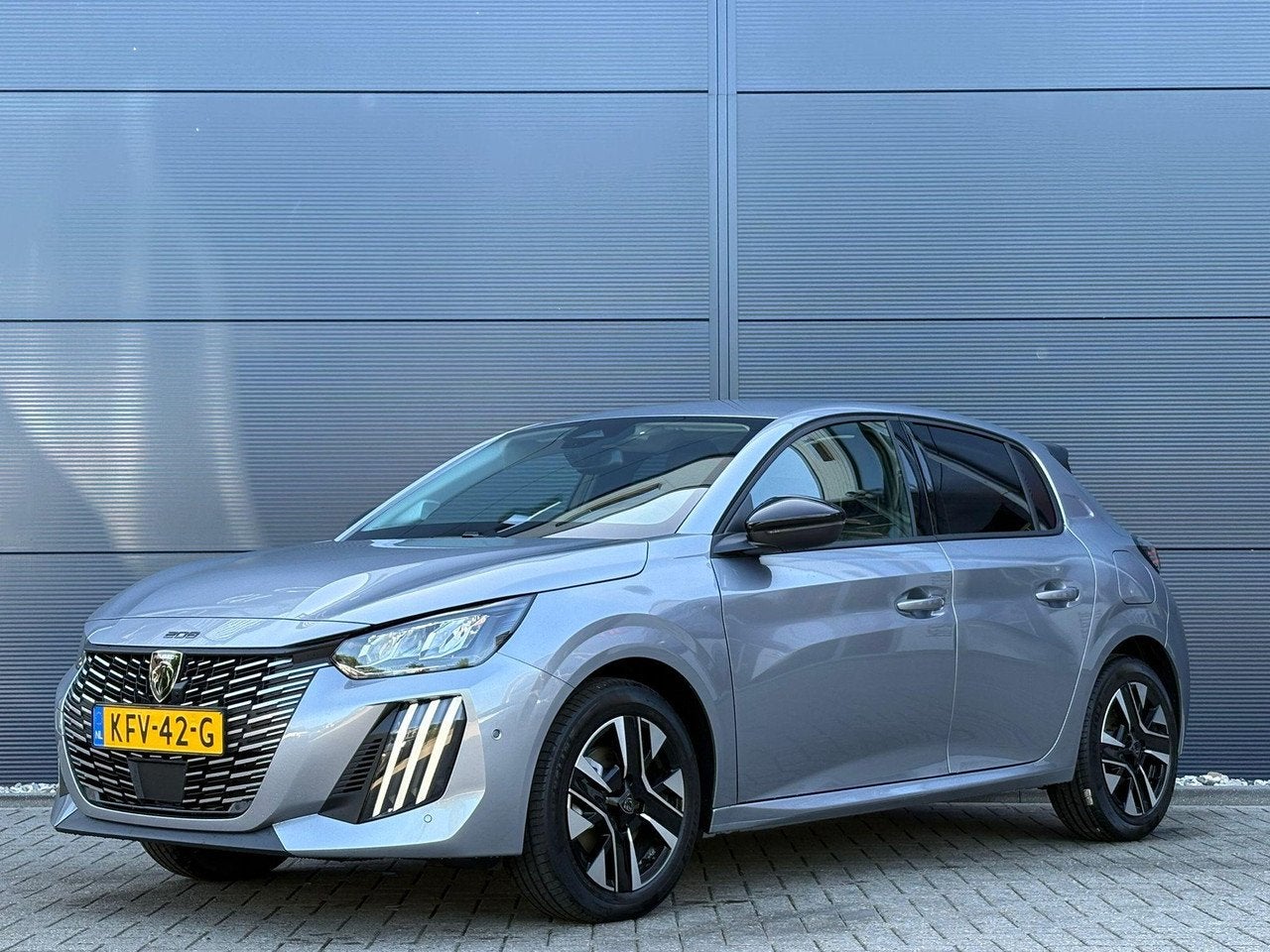 Peugeot 208 1.2 Hybrid 110 e-DCS6 Allure | Navigatie | Clima, Automaat, Gebruikt, 1199 cc, Bedrijf