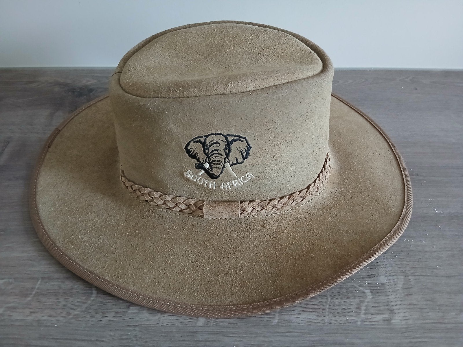 Bukskins by Uniek Veldsun Hats, made in South Africa, Ophalen of Verzenden, Zo goed als nieuw, 58 of 59 cm (L, 7¼ of ⅜ inch), Hoed