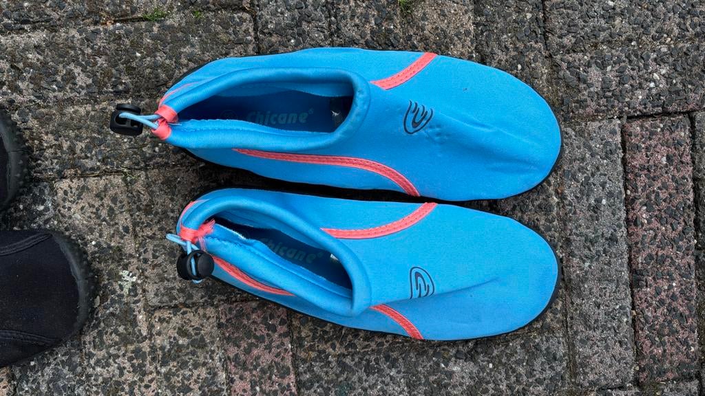 Waterschoenen in diverse maten (o.a. 35, 38, 43), Watersport en Boten, Watersportkleding, Ophalen, Gebruikt, Dame of Heer, Zeil- of Surfschoenen