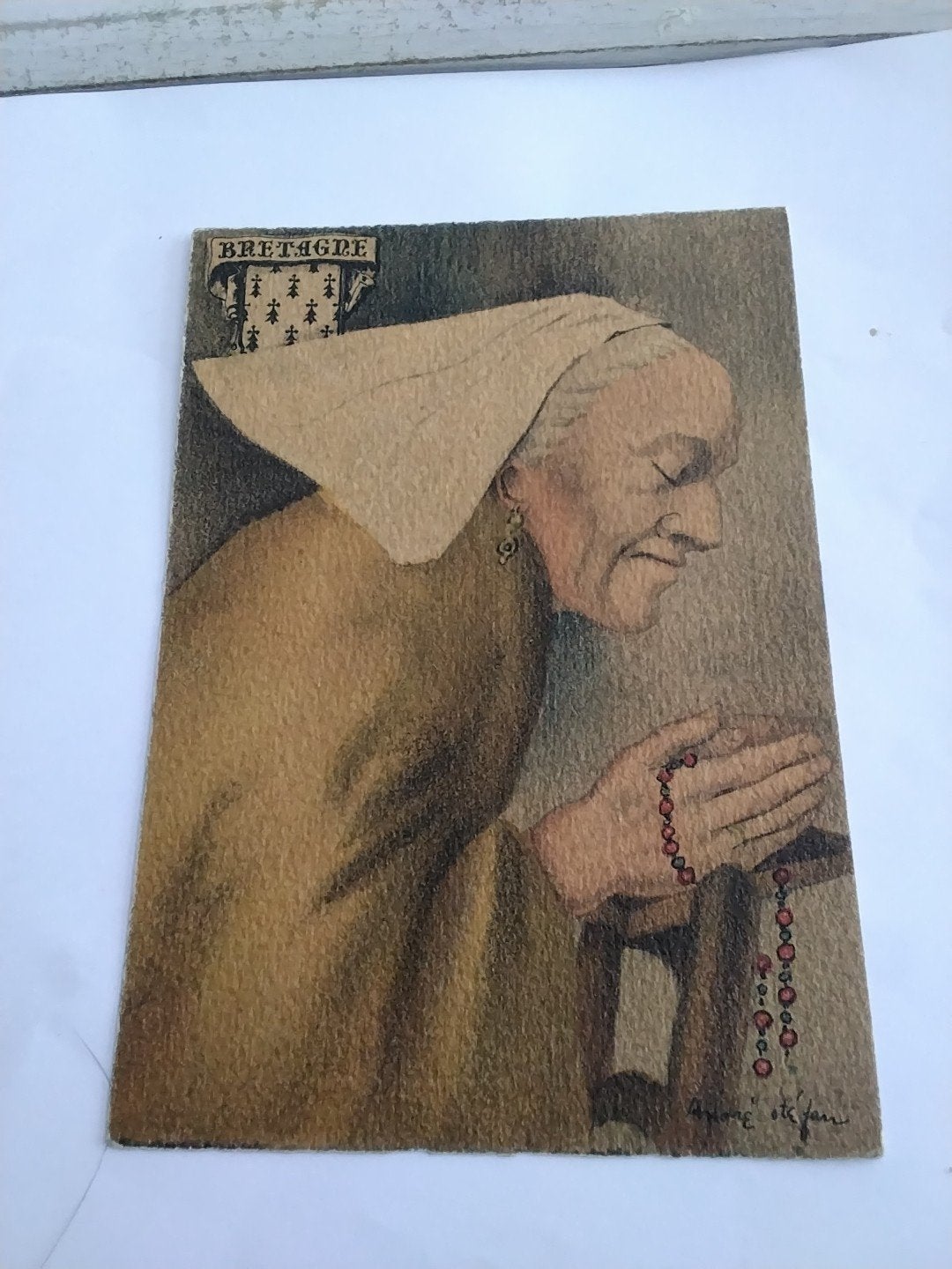 Oude ansichtkaart Bretagne, Vrouw met rozenkrans, Ophalen of Verzenden, Voor 1920, Gelopen