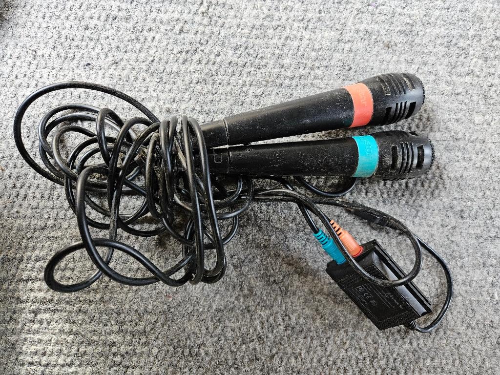 2 singstar microfoons, Verzenden, Gebruikt, Overige typen
