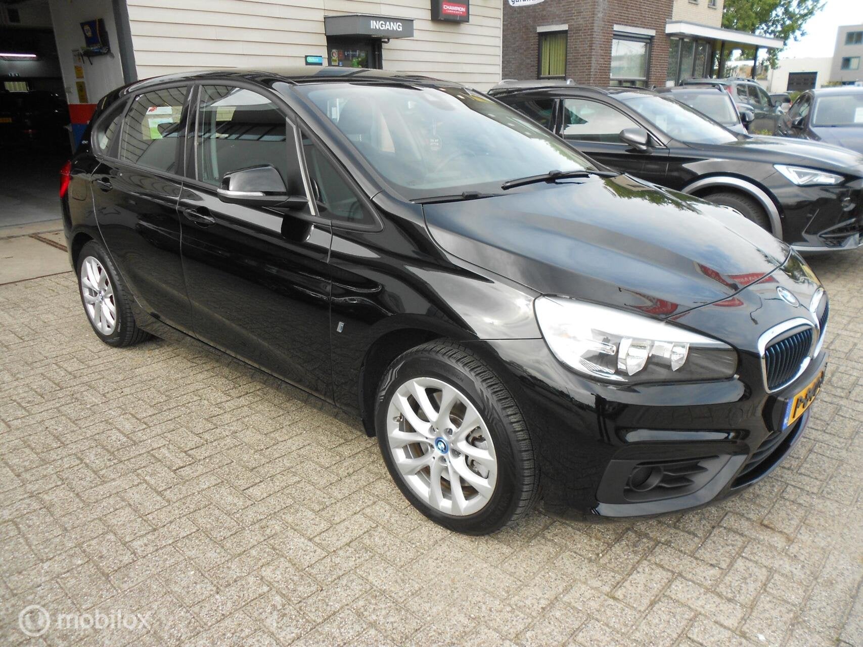 BMW 2-serie Active Tourer Hybride 225xe iPerformance 57000 K, Stof, Gebruikt, Met garantie (alle), Zwart