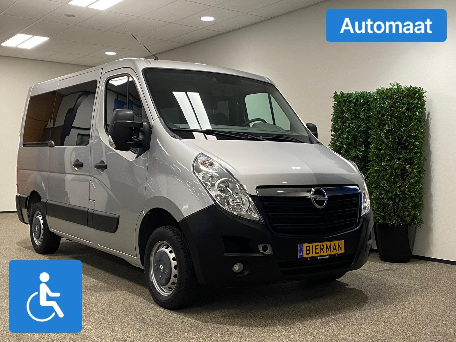 Opel Movano L1H1 Automaat Rolstoelbus, Auto's, Automaat, 12 maanden, Gebruikt, Zwart