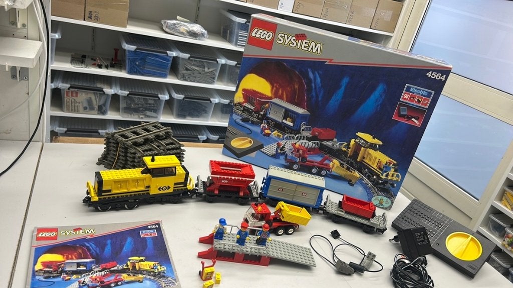 SB2923 Lego trein 4564 9v compleet + doos + boekje, Ophalen of Verzenden, Zo goed als nieuw