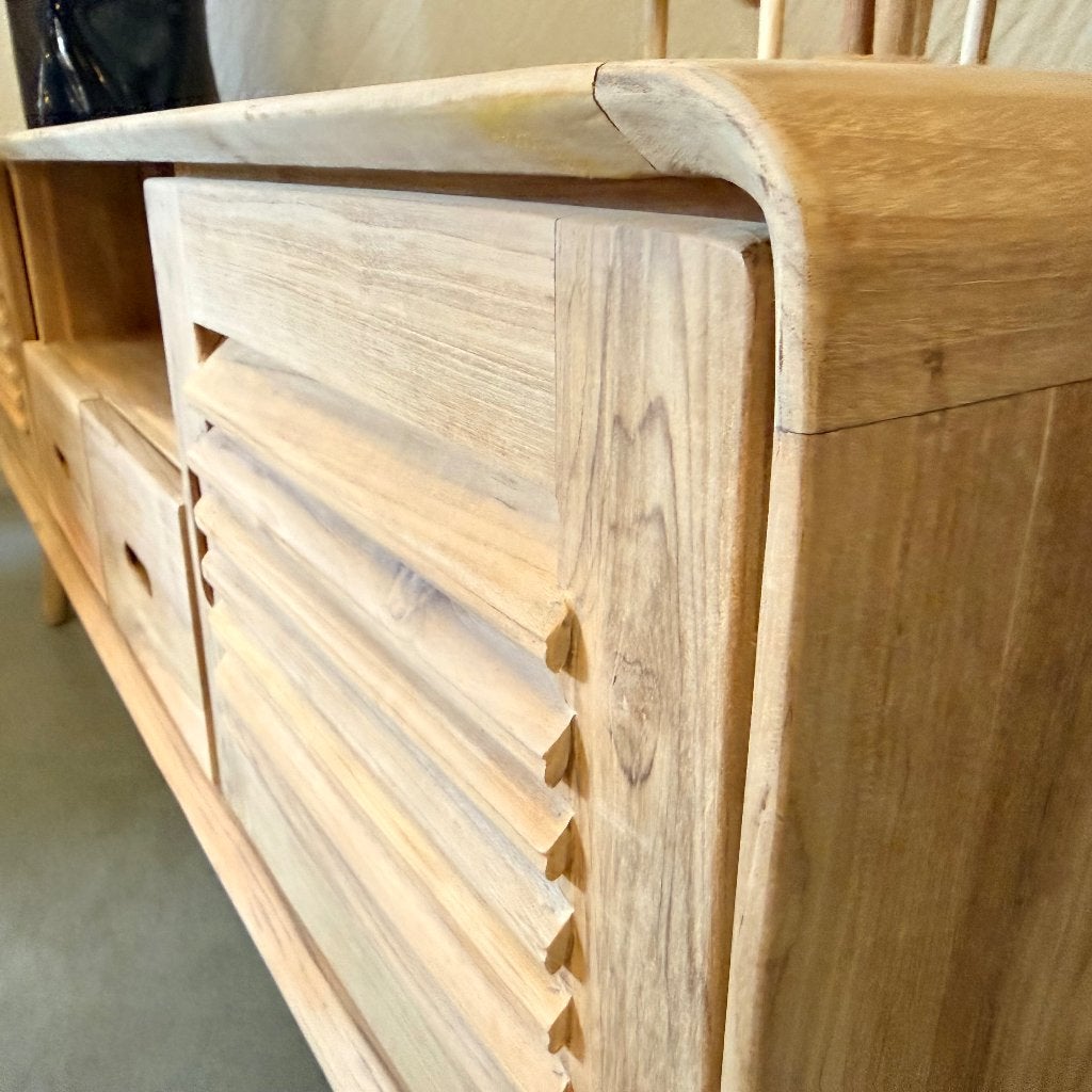 tv meubel teak met louvre deurtjes - 150 cm - Gratis bezorgd, TTM Wonen, Meubels – (Perzische) Tapijten en Woonaccessoires, 100 tot 150 cm