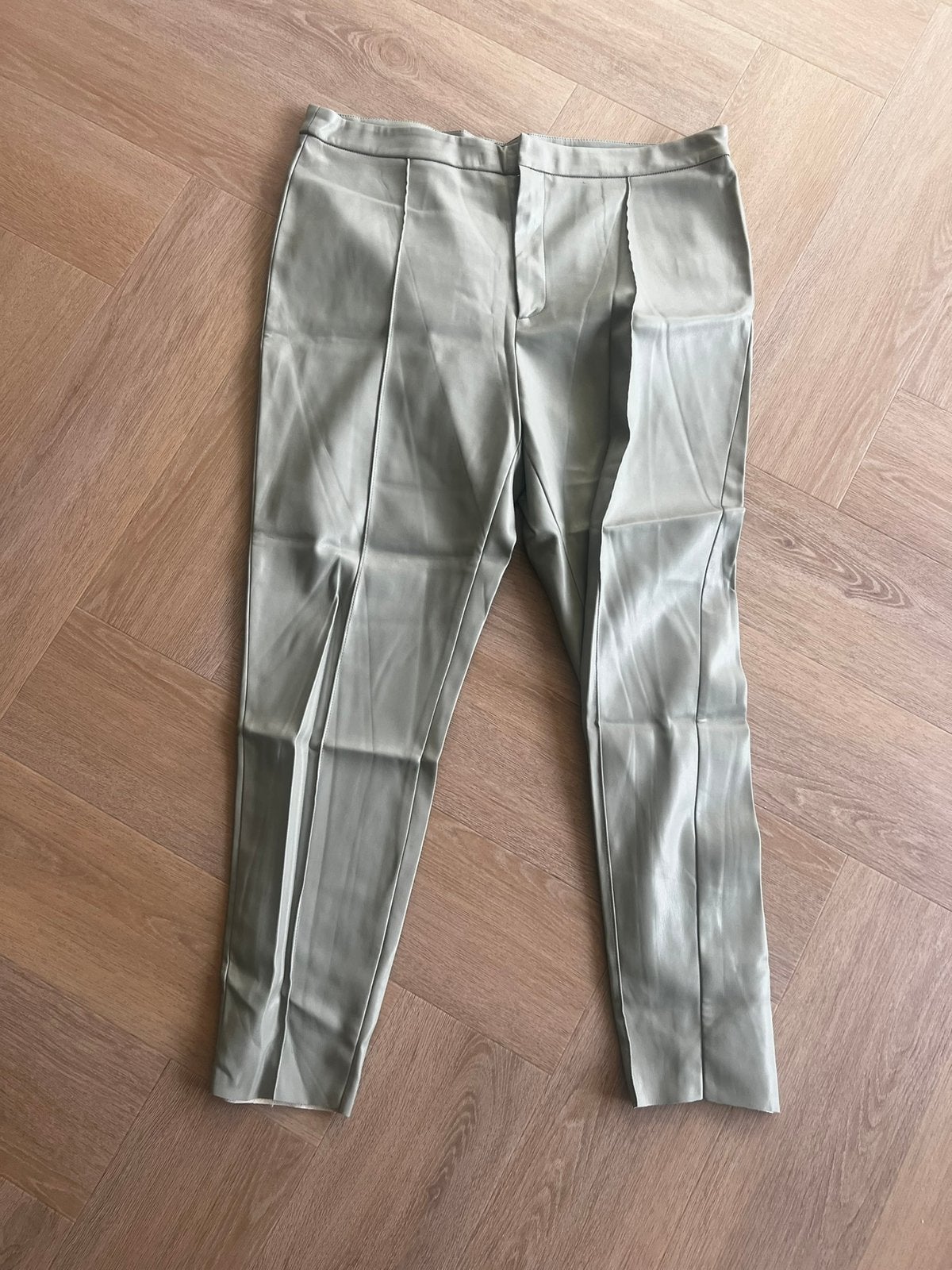 Dames nep leren khaki legergroen broek primark maat 46, Maat 46/48 (XL) of groter, Ophalen of Verzenden, Zo goed als nieuw, Lang