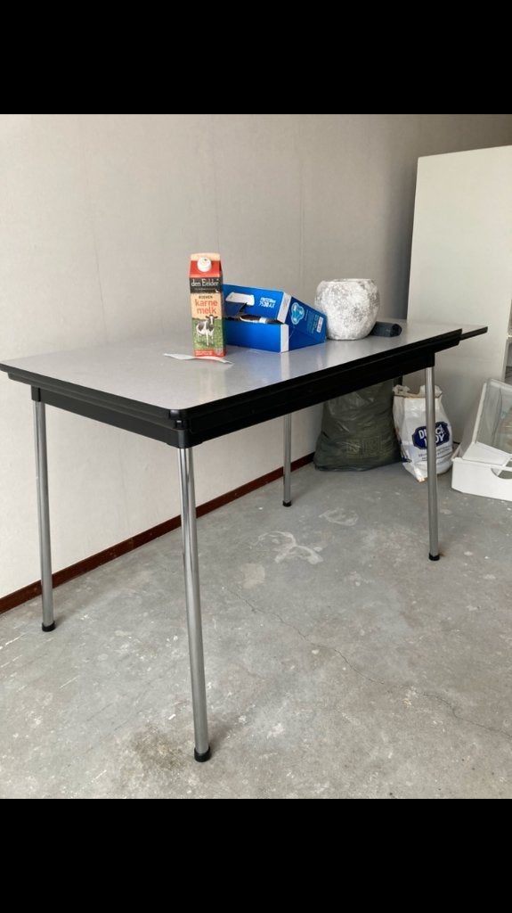 Uitschuifbaar tafeltje, Ophalen, Overige materialen, Gebruikt, 100 tot 150 cm