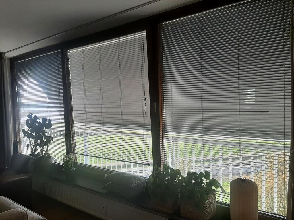 Antraciet aluminium jaloezieën, Huis en Inrichting, Stoffering | Gordijnen en Lamellen, Ophalen