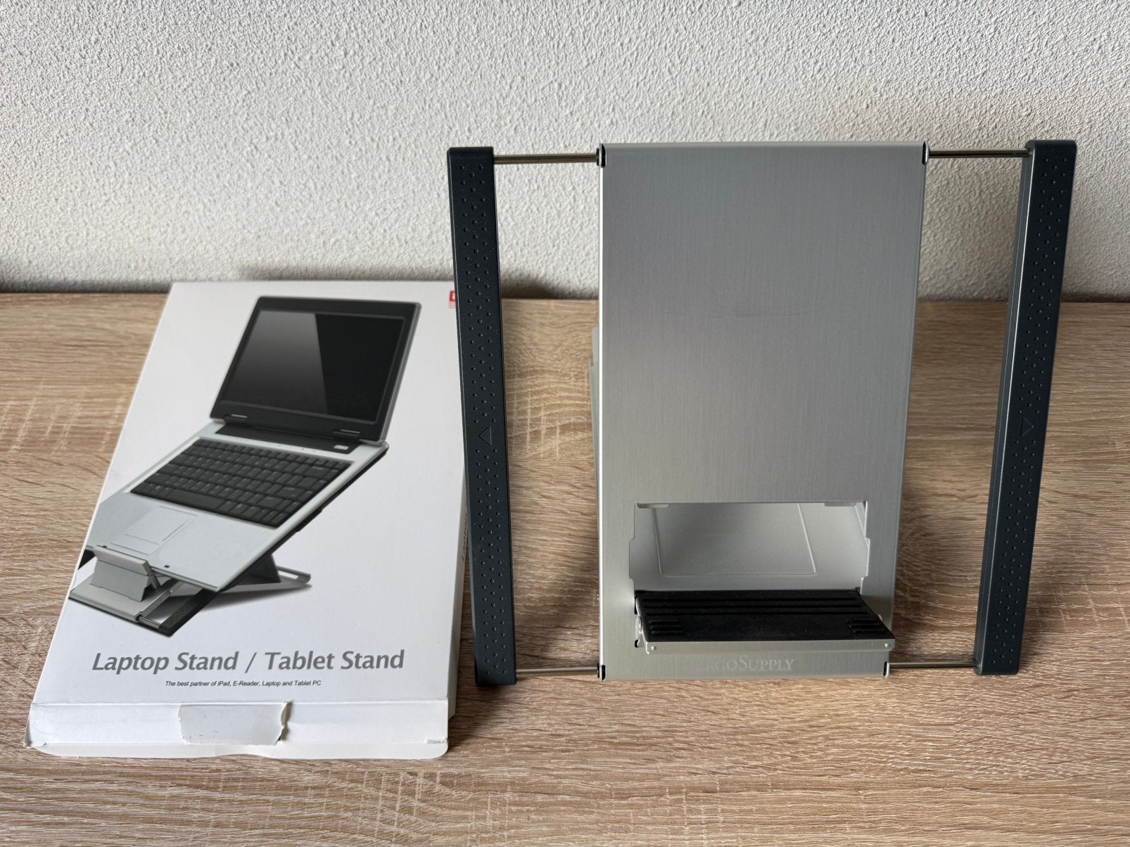 Slimcool Laptop standaard 10,1”-22” van Ergosupply, Ophalen of Verzenden, Nieuw, In diepte verstelbaar