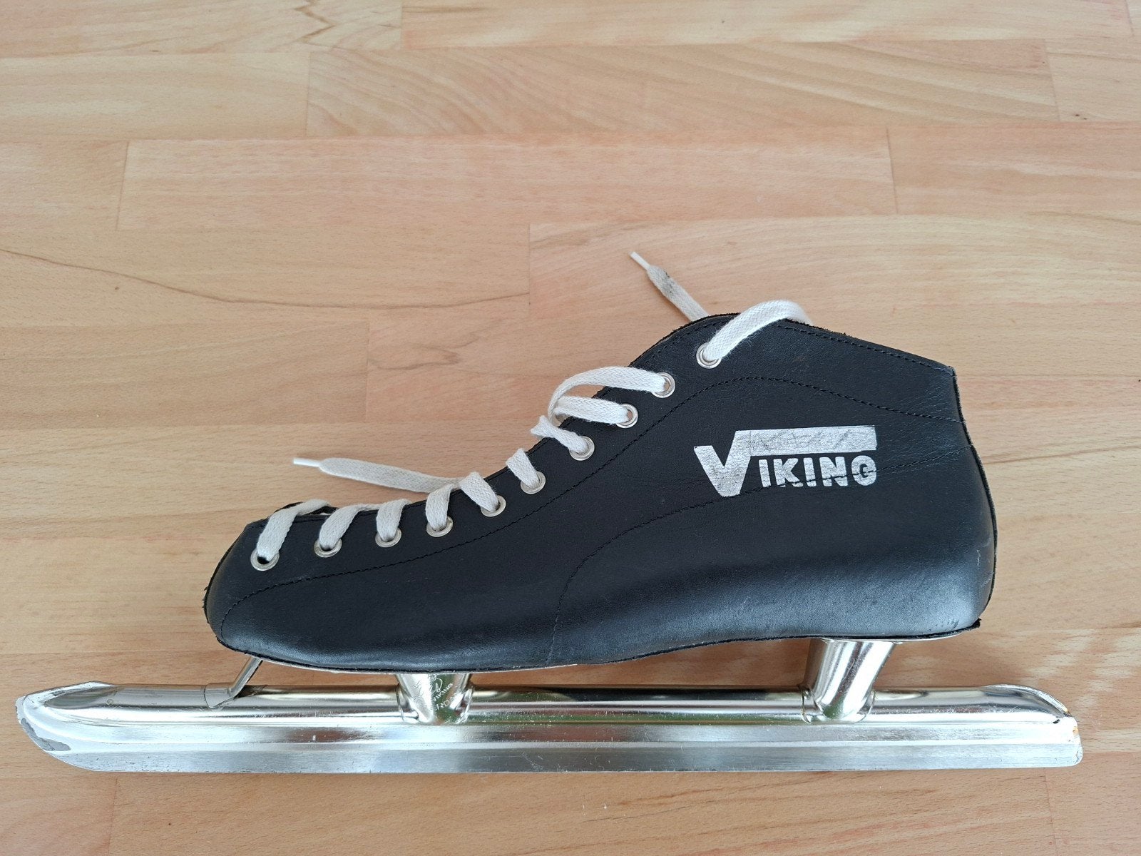 Viking hoge noren, maat 44, met beschermers, Sport en Fitness, Schaatsen, Viking, Gebruikt, Ophalen of Verzenden, Noren