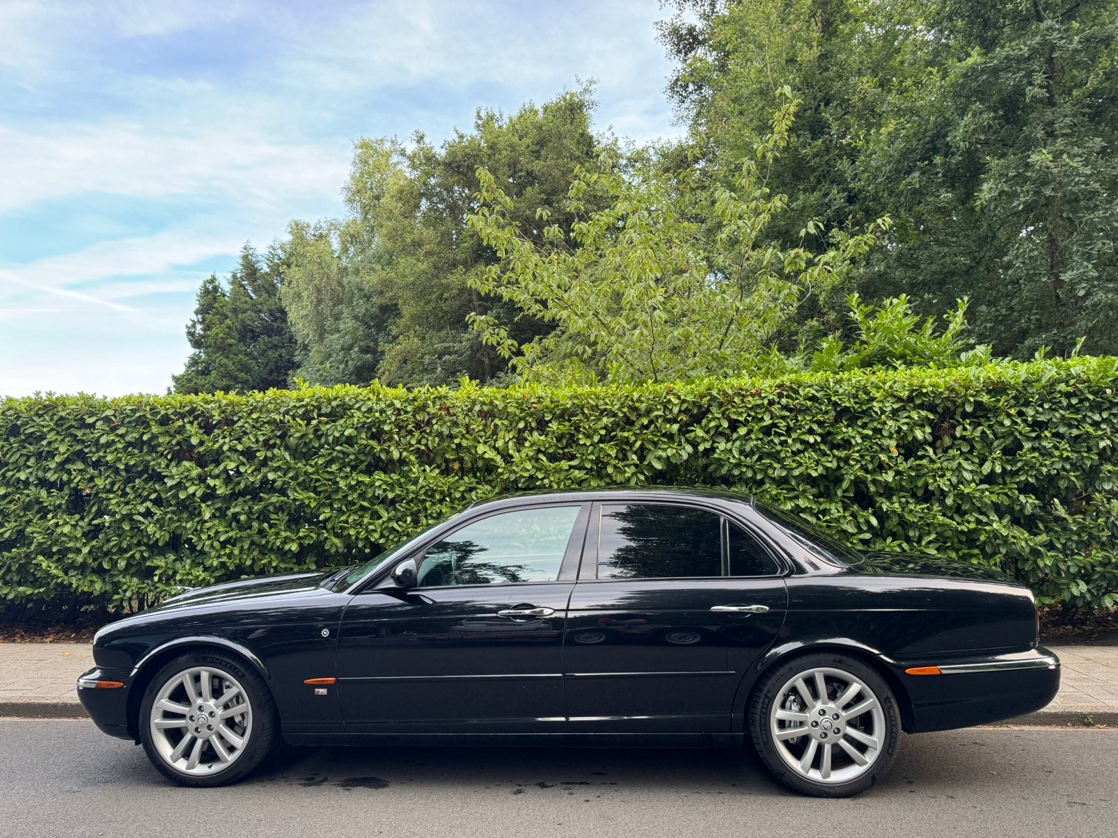 Jaguar XJ 4.2 Supercharged AUT 2003 Zwart, Automaat, Achterwielaandrijving, 1634 kg, Zwart