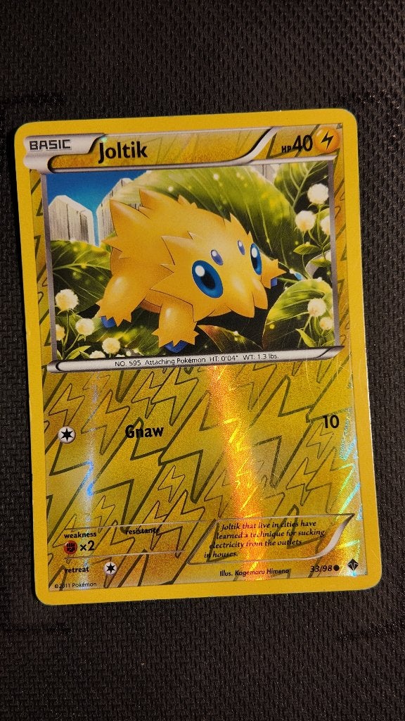 Joltik 33 Emerging Powers | Pokemon kaart, Ophalen, Losse kaart, Foil