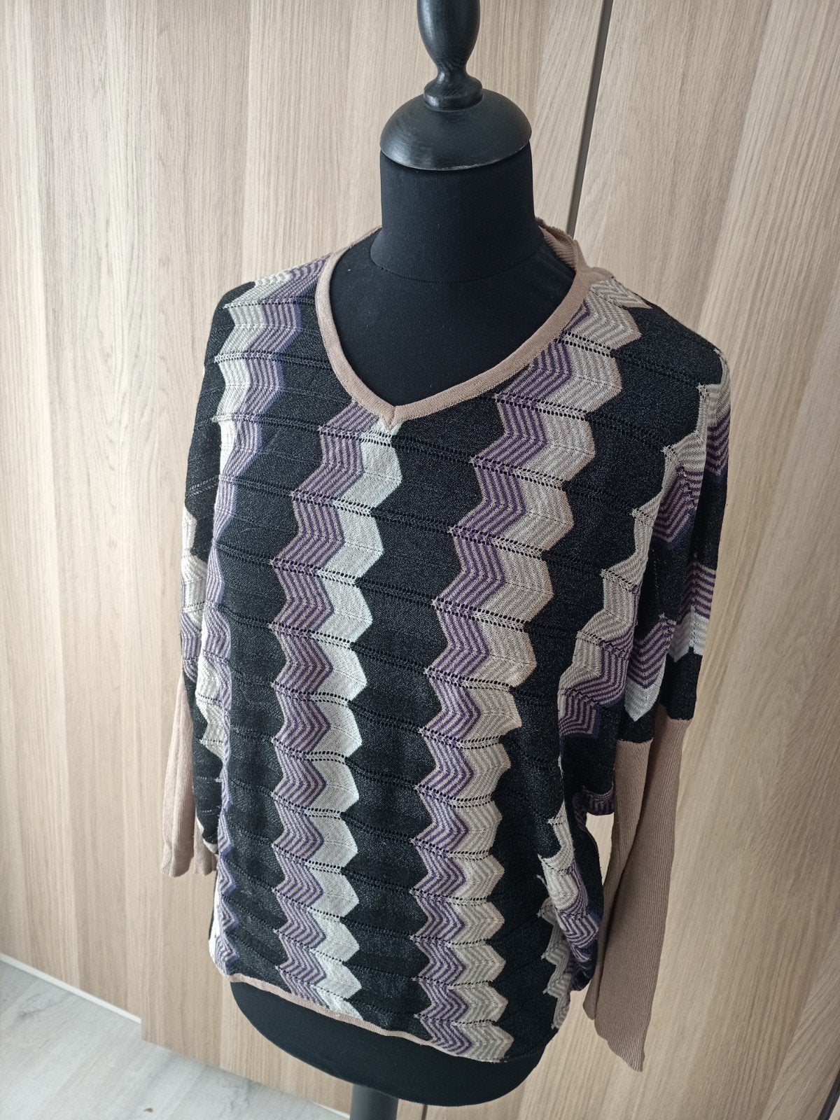 Mooie truitje met strakke mouw, Ophalen of Verzenden, Zo goed als nieuw, Beige