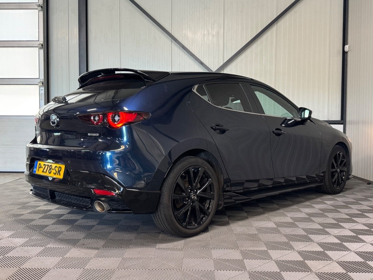 Mazda 3 2.0 e-SkyActiv-X M Hybrid 186 Luxury AeroSport | HUD, Auto's, Mazda, 1998 cc, Gebruikt, Blauw, 19 km/l