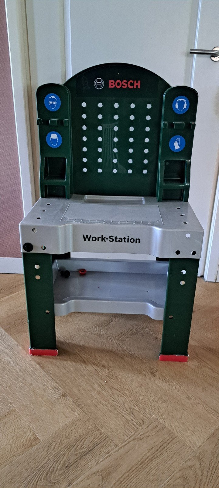 Bosch Work-Station met gereedschap en bouwhelm, Ophalen, Gebruikt, Knutselen