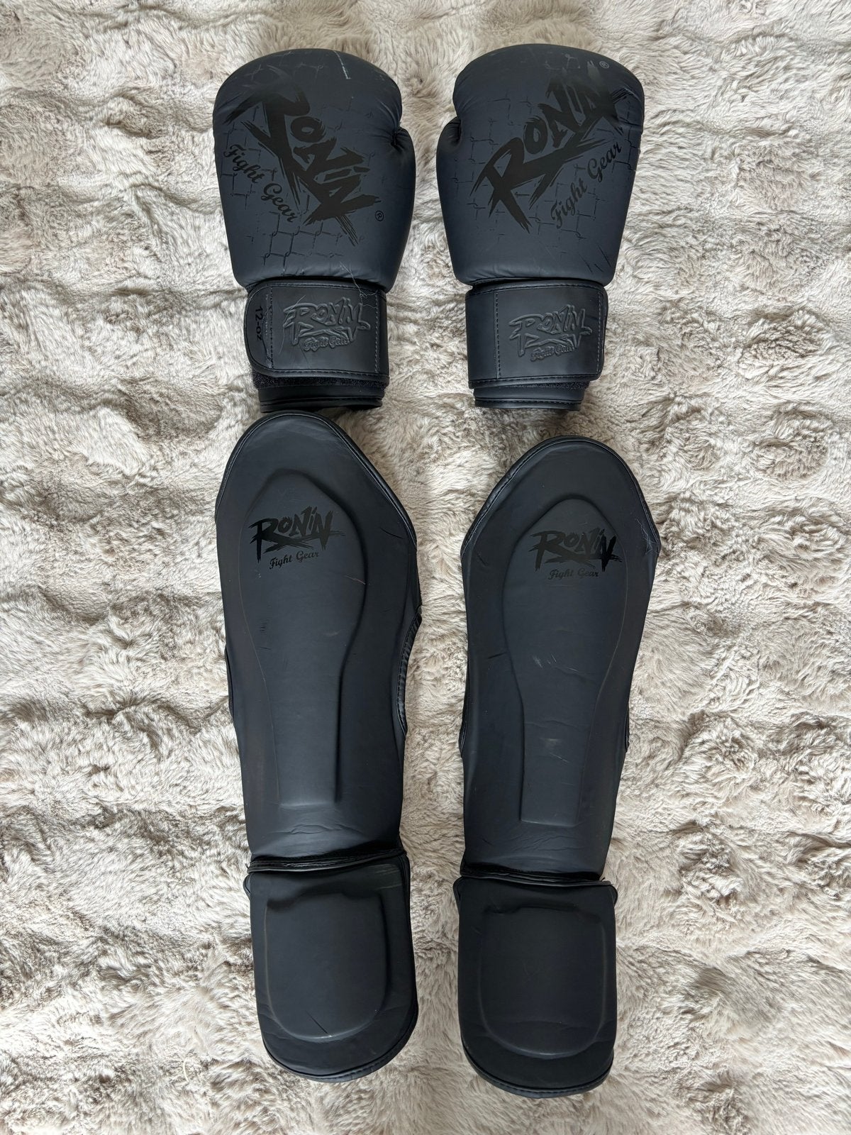 Ronin Fight Gear Bokshandschoenen en Scheenbeschermers, Gebruikt, Overige, Maat XS of kleiner, Vechtsportbescherming