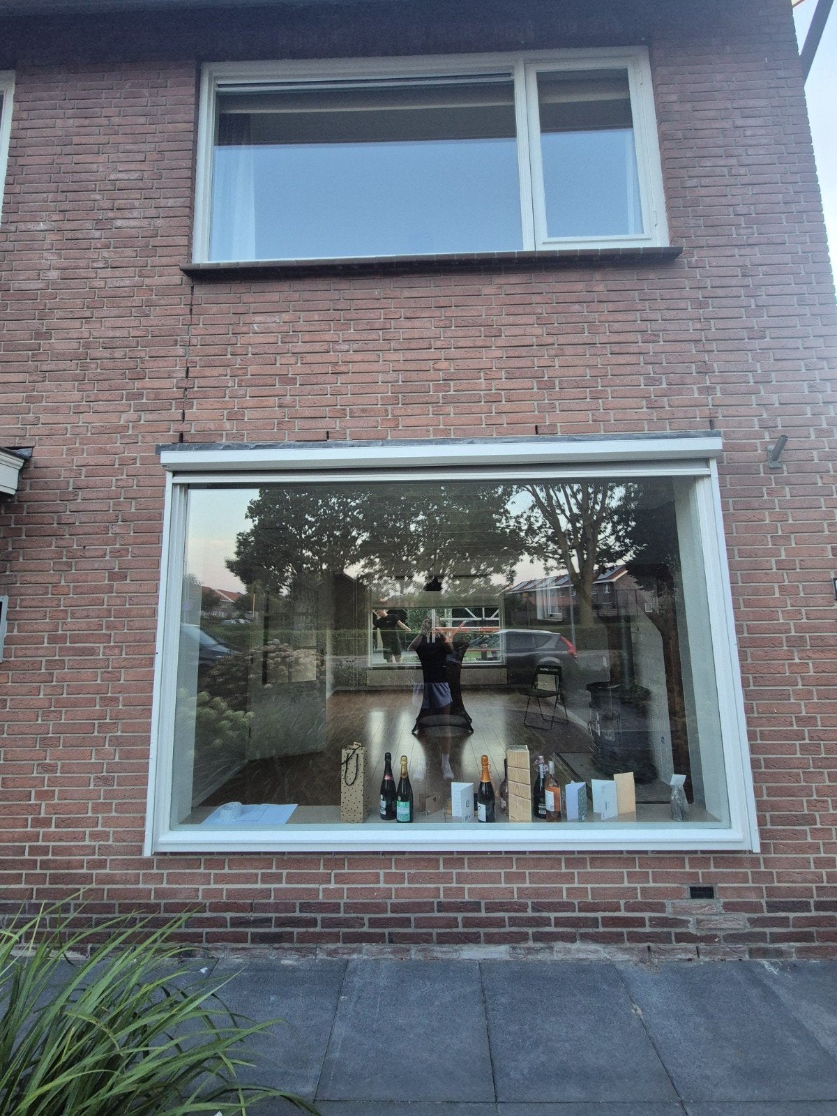 Elektrisch bedienbaar screen, grijs, 280 cm breed, Ophalen, Gebruikt, 200 cm of meer, Grijs