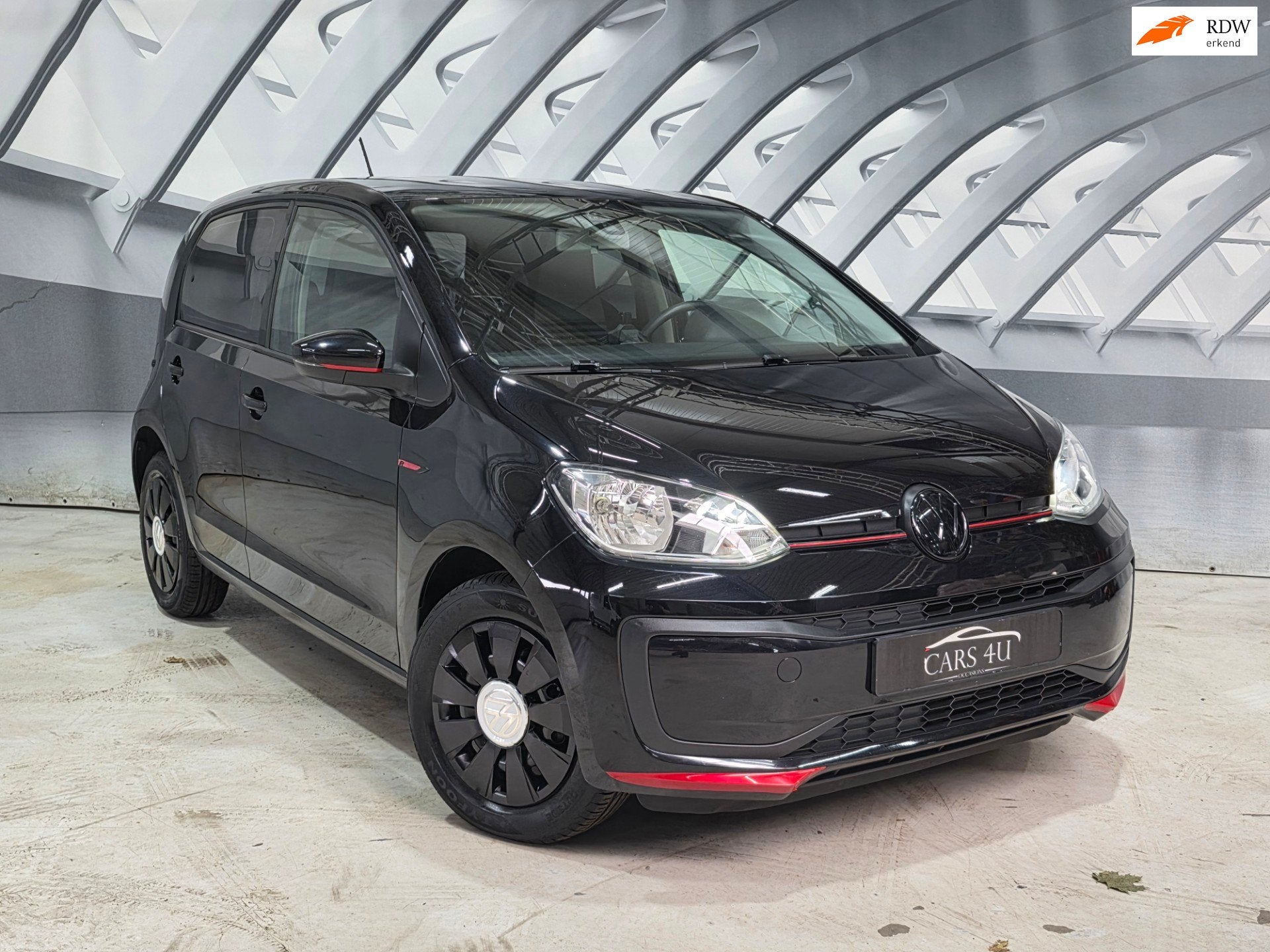 Volkswagen Up! 1.0 BMT move up! gti look, Auto's, Voorwielaandrijving, Stof, Gebruikt, Zwart
