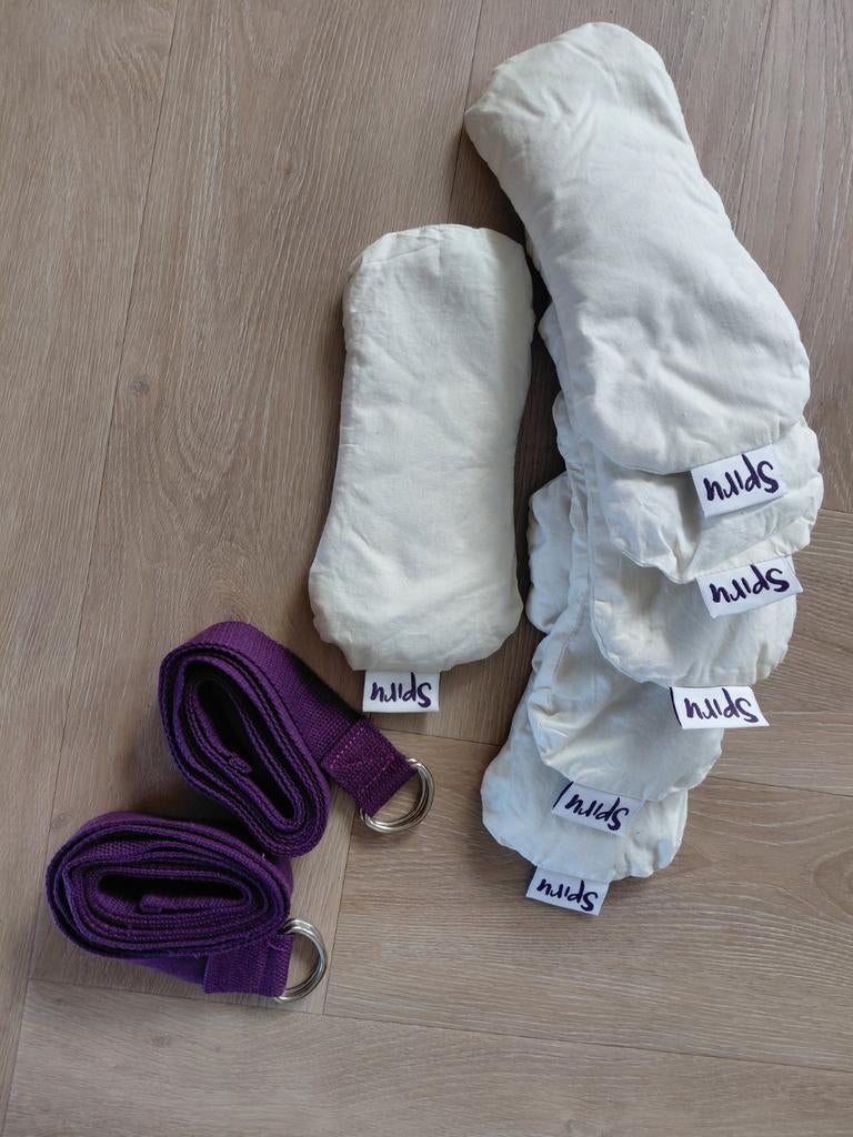 6 lavendel oogmaskers & 2 paarse yoga riemen (250 cm), Ophalen of Verzenden
