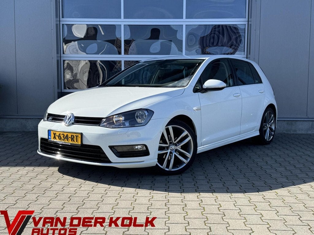 Volkswagen Golf 1.2 TSI R-Line Automaat | Carplay | Cruise |, Auto's, Volkswagen, Gebruikt, Euro 6, 4 cilinders, 620 kg