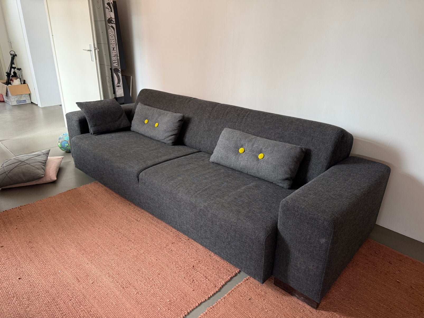 GRATIS OP TE HALEN Bank donker grijs, Ophalen, 250 tot 300 cm, Gebruikt, Strakke vorm