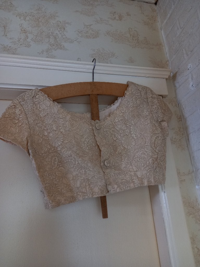 Antiek Kanten Vestje of Bloesje , deze is zéér Oud, Antiek en Kunst, Ophalen of Verzenden
