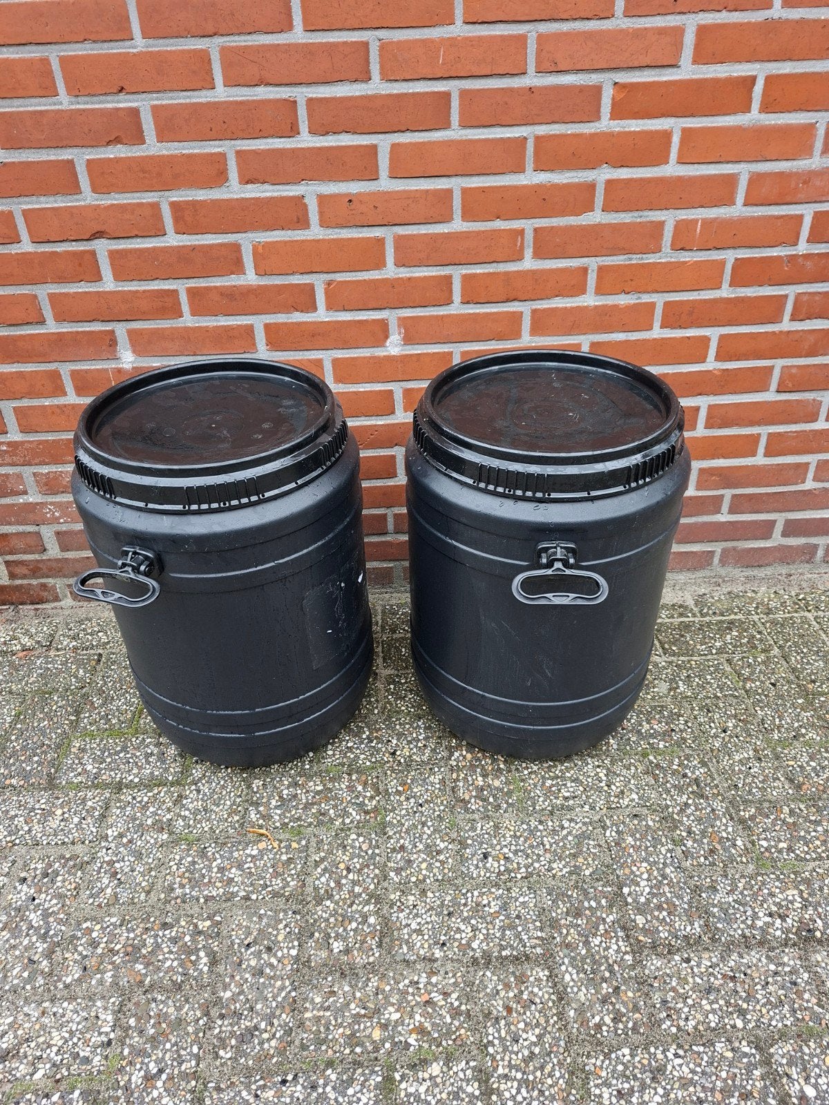 Tonnen met Draaideksel 60 Liter, Ophalen