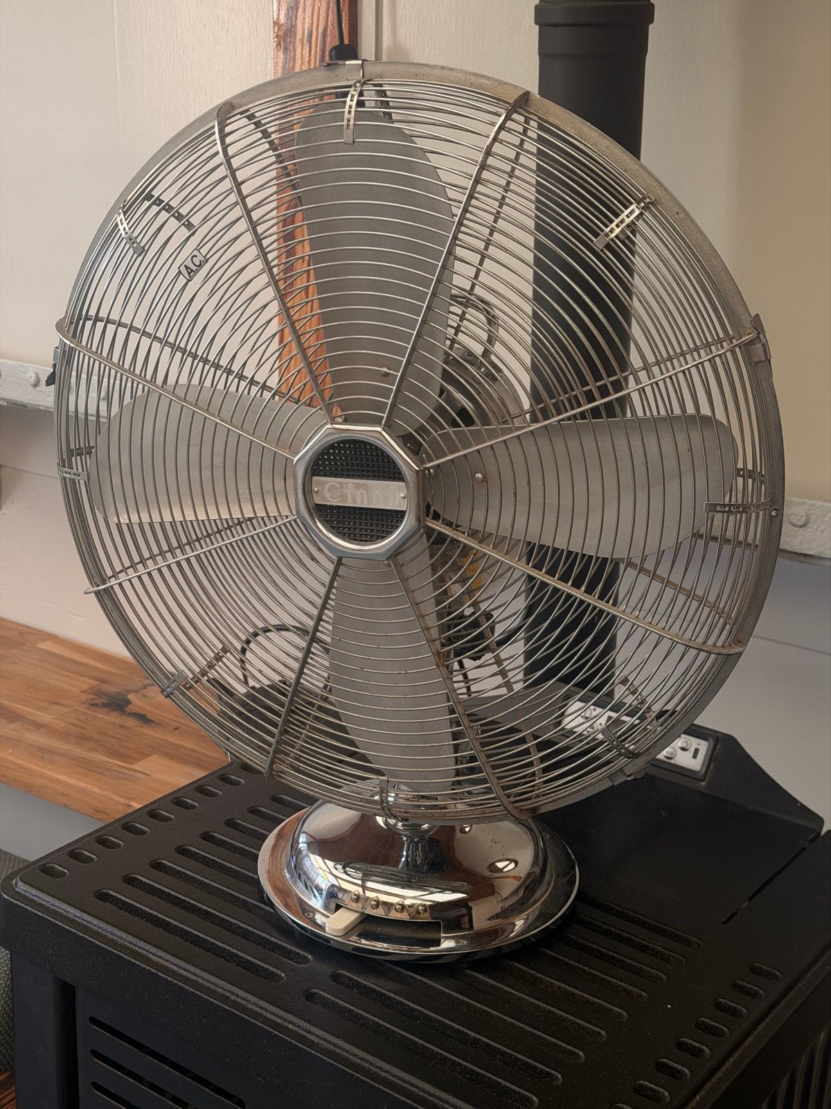 Stijlvolle CINNI tafelventilator met 3 standen, Witgoed en Apparatuur, Ventilatoren, Ophalen of Verzenden, Gebruikt, Tafelventilator