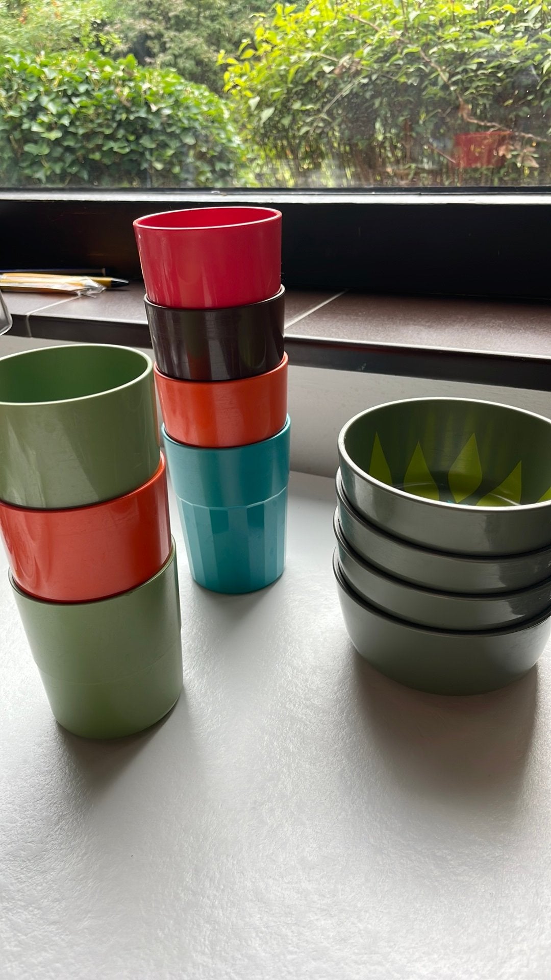Seventies plastic bekers en bakjes, Huis en Inrichting, Ophalen, Zo goed als nieuw
