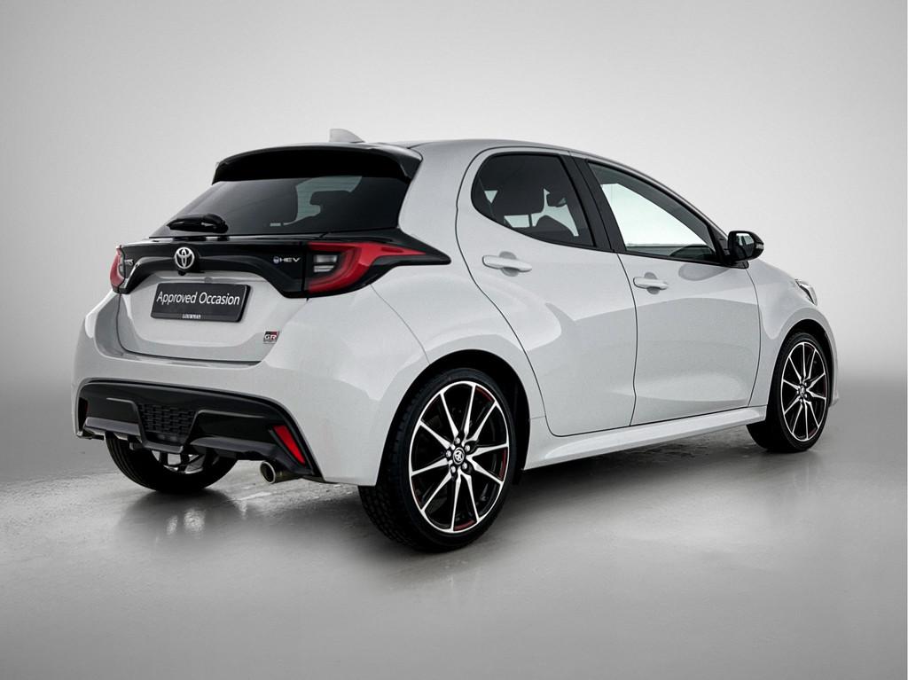 Toyota Yaris 1.5 Hybrid 130 GR SPORT | BTW Voertuig | Sporti, Auto's, Toyota, 12 maanden, 450 kg, Gebruikt, 450 kg