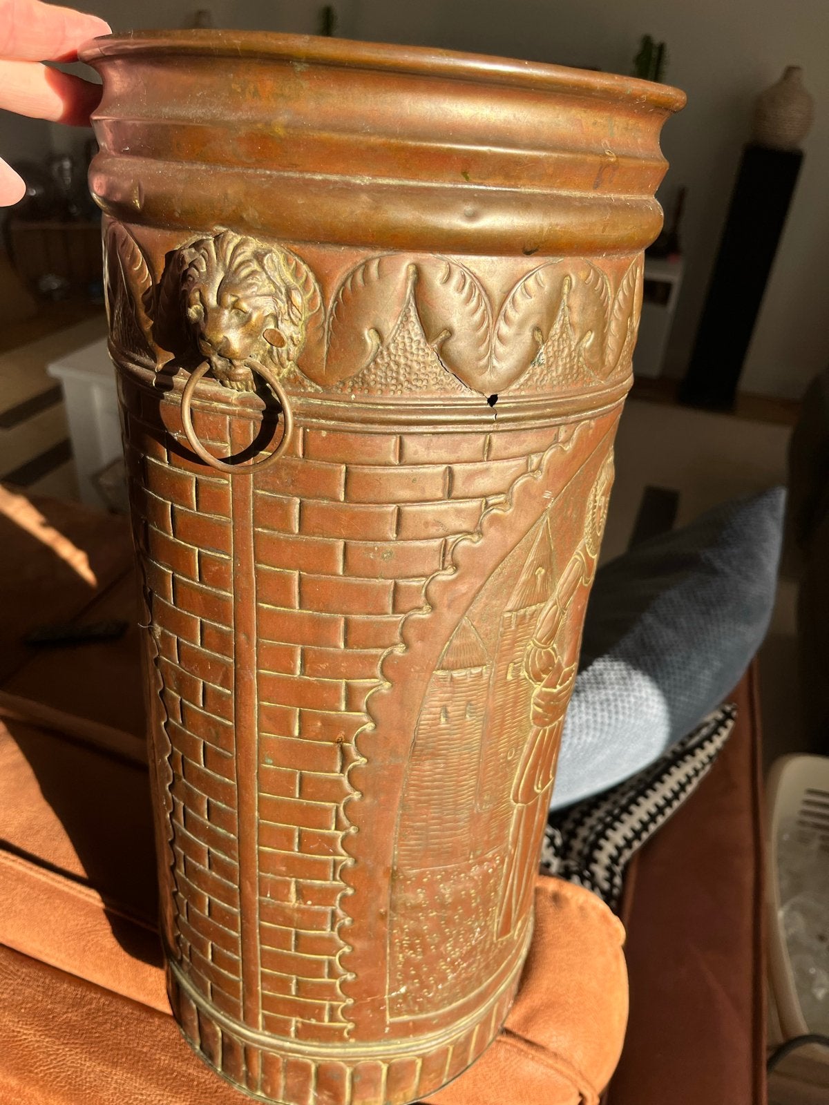 Antieke Koperen Paraplubak met Reliëfdecoratie, Ophalen of Verzenden, Koper