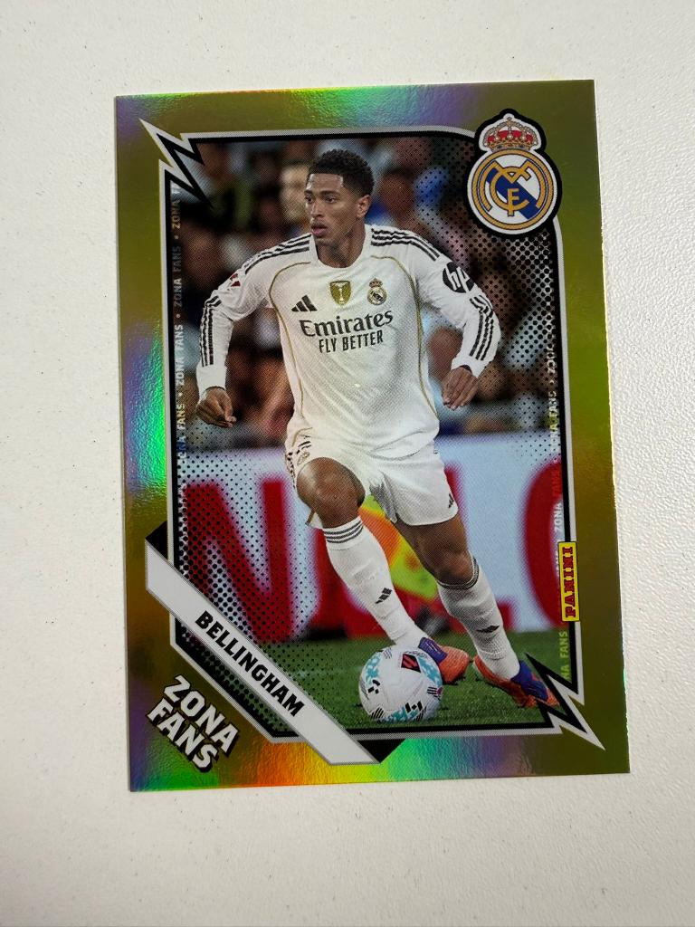 Bellingham Gold Zona Fans Panini Club Real Madrid 2025-26, Ophalen of Verzenden, Nieuw, Buitenlandse clubs, Poster, Plaatje of Sticker