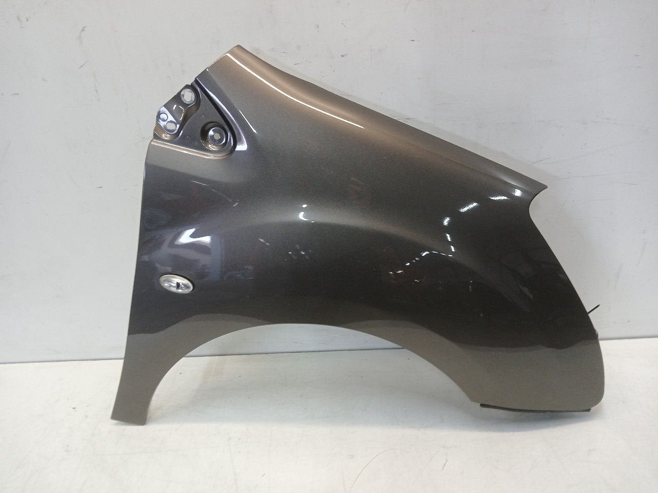 Spatbord rechts voor Peugeot Partner, Onderdelen@venauto.nl, Van der Ven Autorecycling B.V., Gebruikt, Ettenseweg 76, 4706 PB Roosendaal, The Netherlands