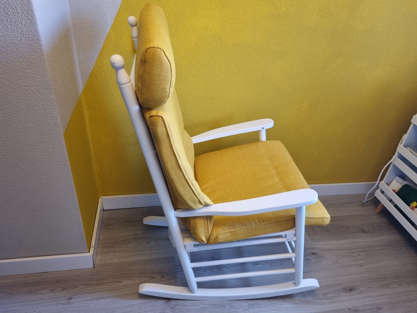 IKEA POÄNG Schommelstoel met Geel Kussen, Ophalen, Overige kleuren, Modern, Scandinavisch, Zo goed als nieuw