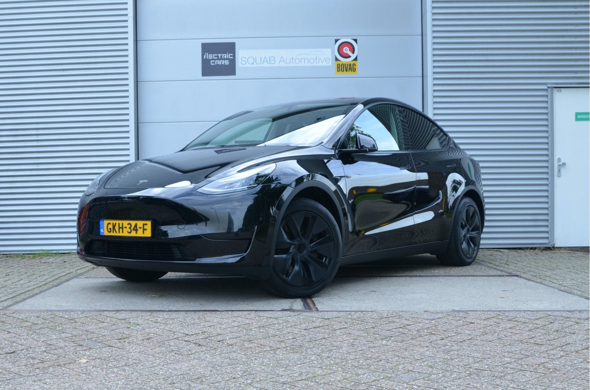 Tesla Model Y RWD 58 kWh AutoPilot4.0 Ryzen, FSD 99,- p/mnd, Auto's, Automaat, Achterwielaandrijving, Zwart, Zwart