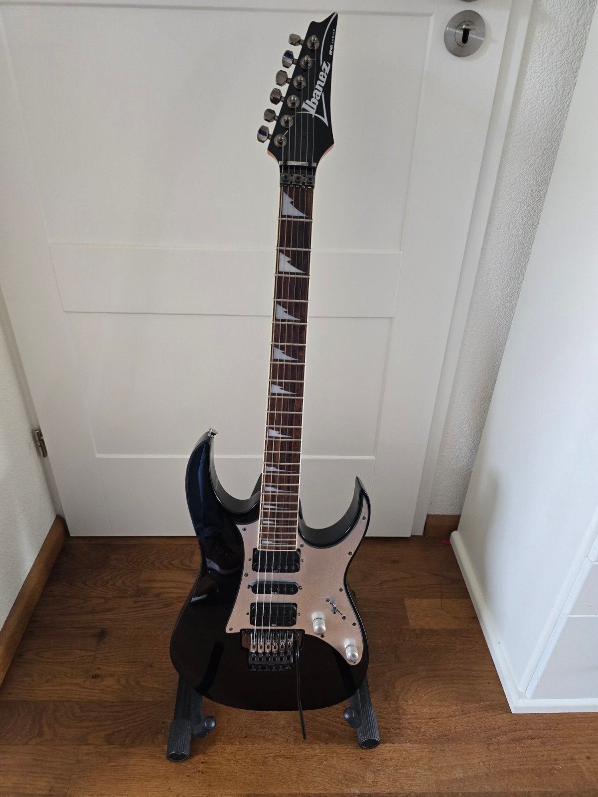 Ibanez RG350EX Zwart - Zo goed als nieuw, Ophalen of Verzenden, Zo goed als nieuw, Solid body, Ibanez