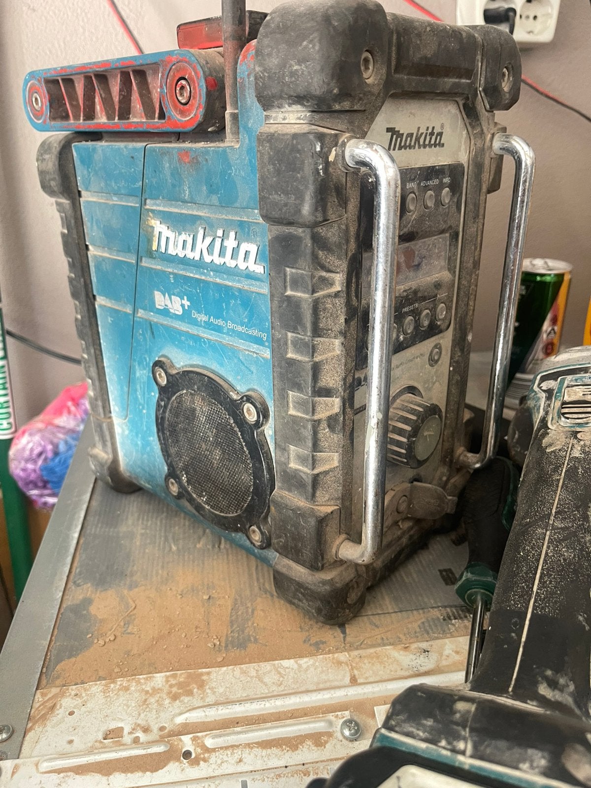 Makita dmr105, Audio, Tv en Foto, Radio's, Ophalen of Verzenden, Zo goed als nieuw