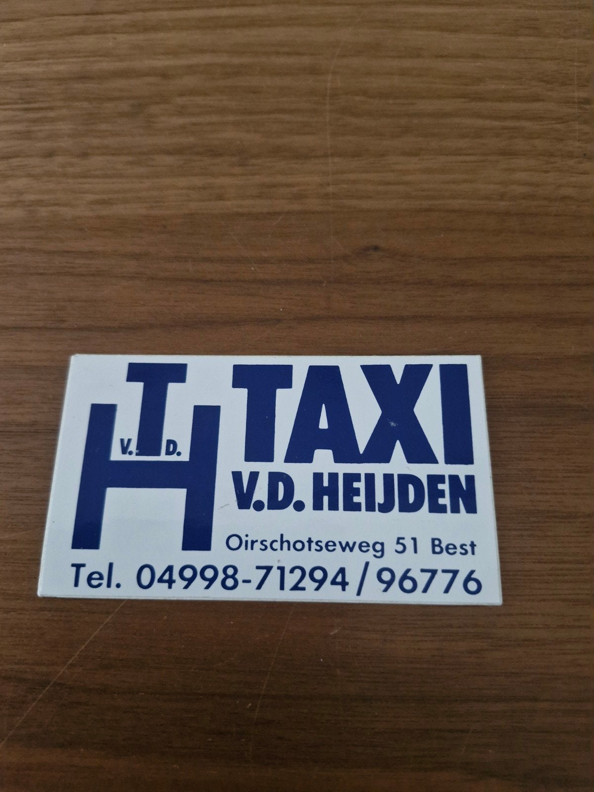 979 Sticker Taxi V.D. Heijden 10 x 6 cm (2 beschikbaar), Ophalen of Verzenden