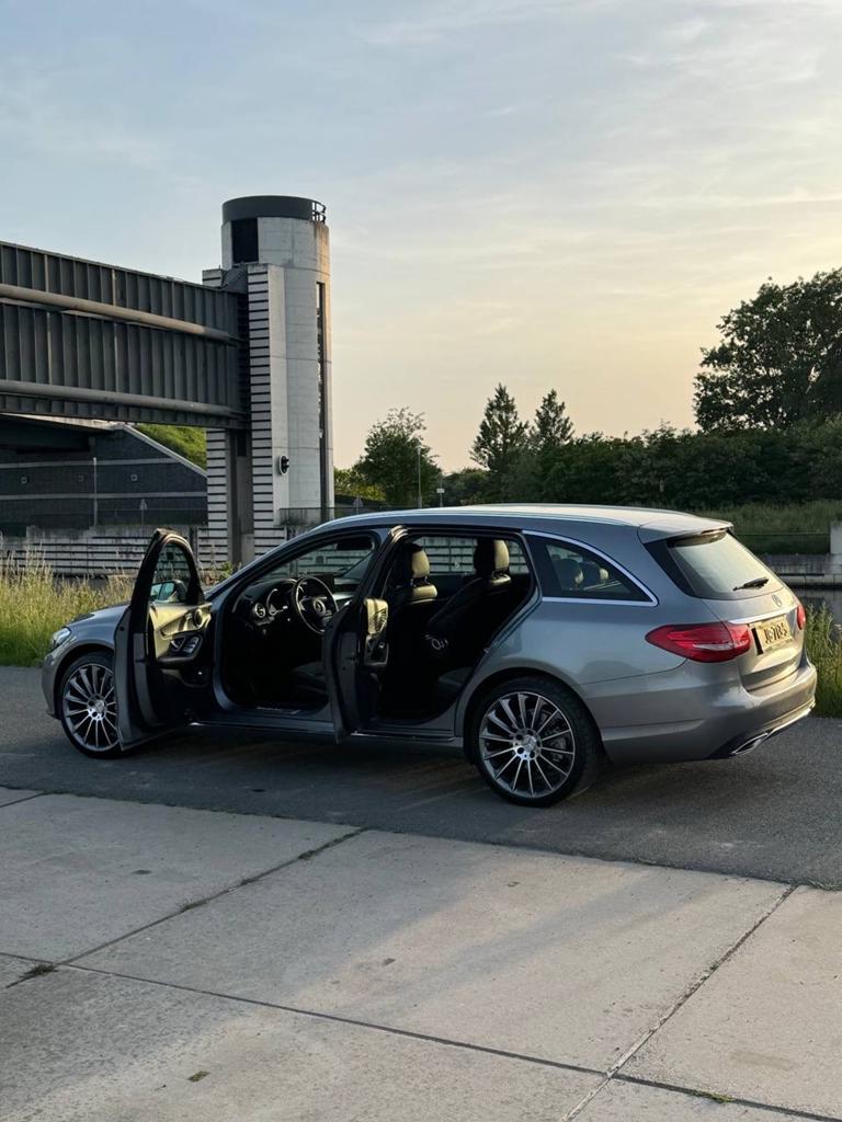 Mercedes-Benz C-Klasse C350 279pk 7G-TRONIC. Carplay, Auto's, Automaat, Euro 5, Achterwielaandrijving, Zwart