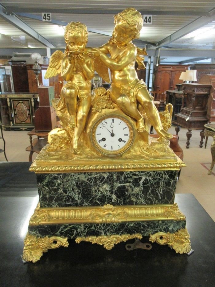 Oer 10123 grote ANTIEK vergulde bronzen pendule "engeltjes" , Ophalen