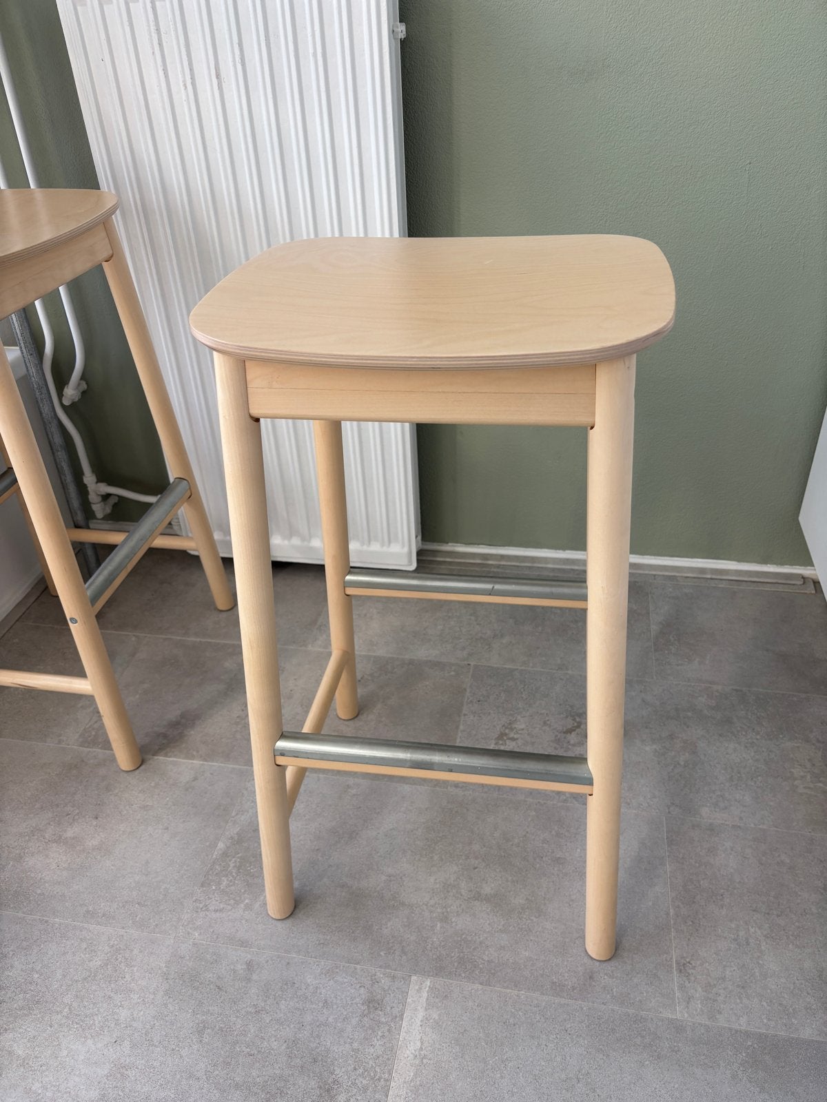 Houten barkrukken met metalen voetsteun IKEA - Set van 2, Ophalen, Gebruikt, Met voetsteun, 90 cm of meer