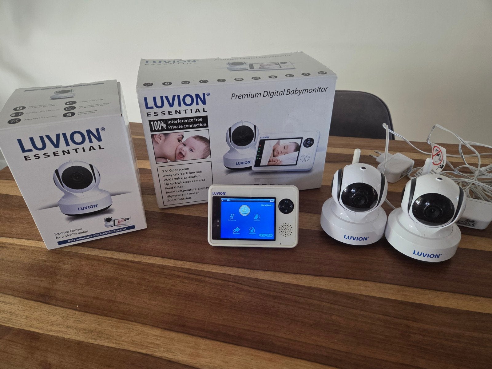 Luvion Essential Premium Digitale Babyfoon met 2 Camera's, Ophalen of Verzenden, Gebruikt, 250 meter of meer, Camera