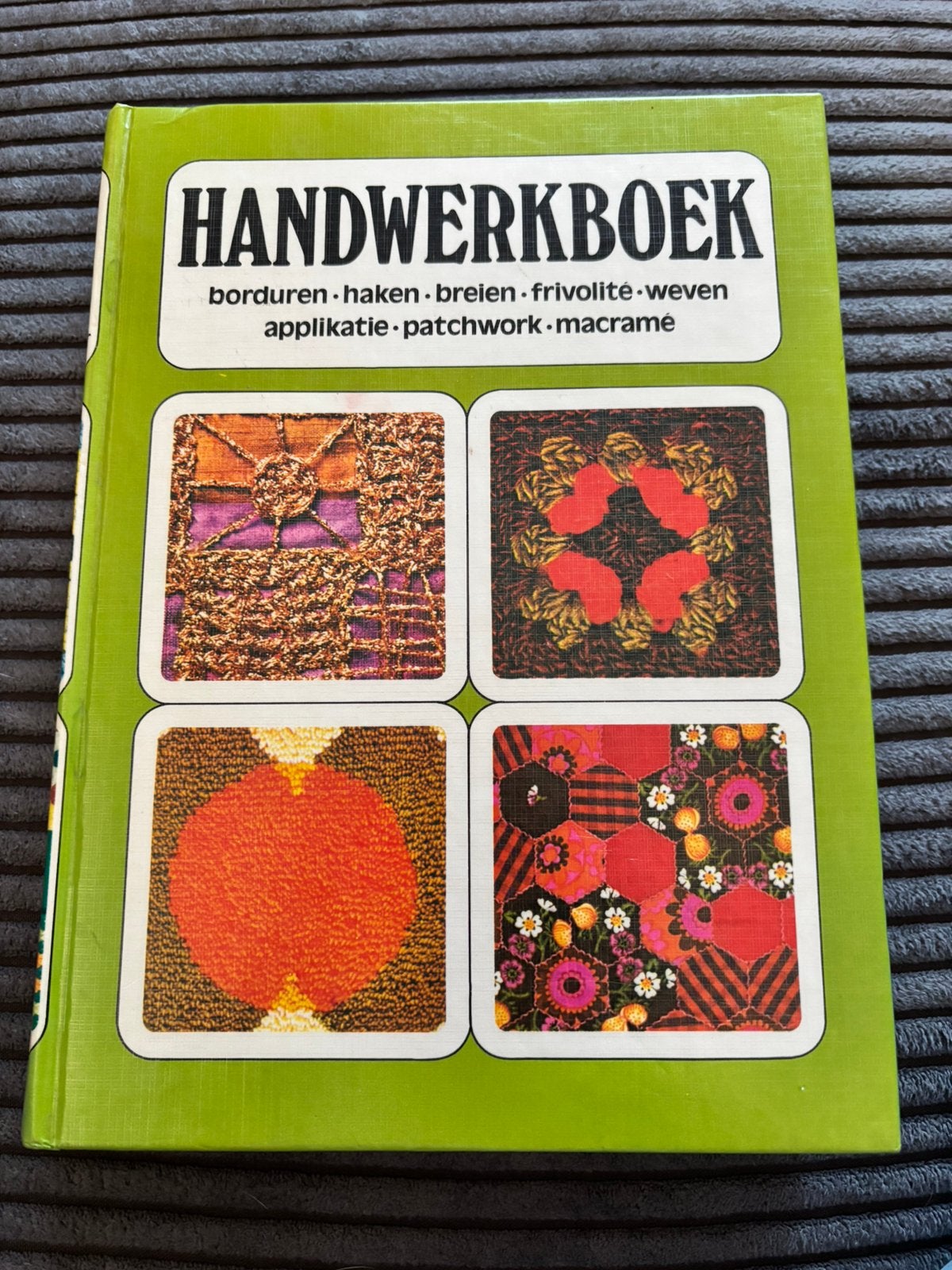 Vintage handwerkboek, Boeken, Ophalen of Verzenden, Zo goed als nieuw, Breien en Haken