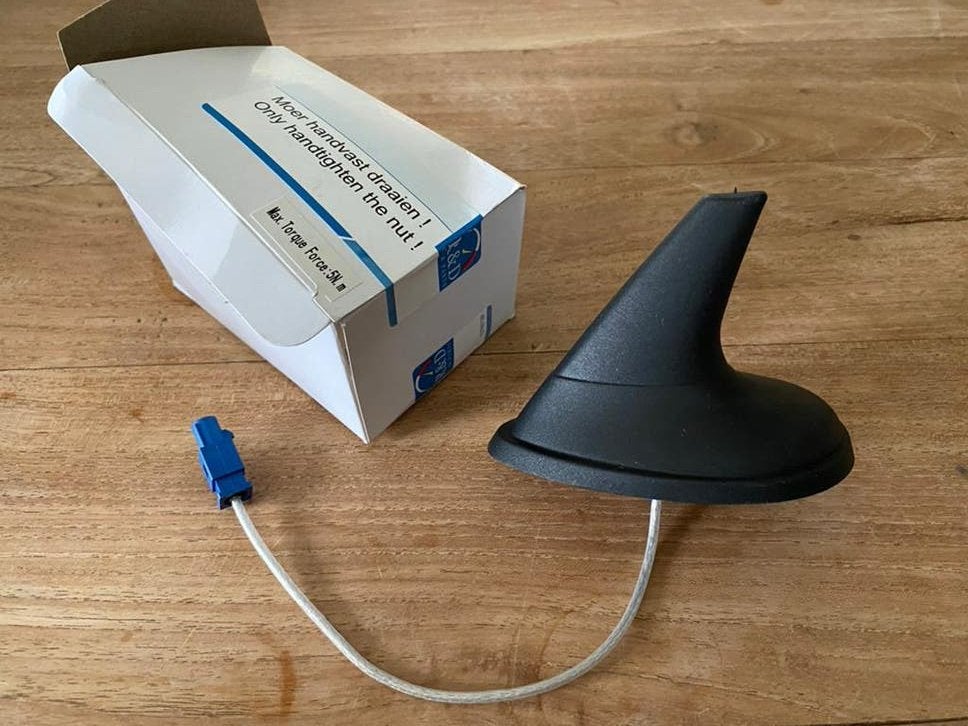 Saab Haaievin GPS antenne 9-3 en 9-5 Origineel, Verzenden, Nieuw, Saab