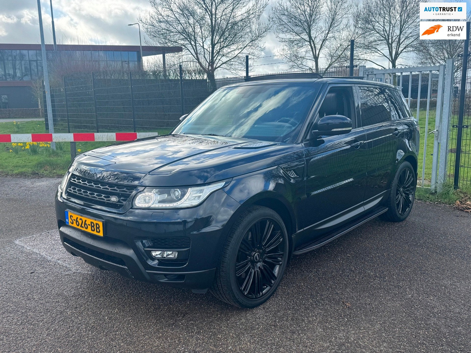 Land Rover Range Rover Sport 3.0 TDV6 HSE Panodak DVD Camera, Auto's, Euro 5, Gebruikt, 2993 cc, 258 pk