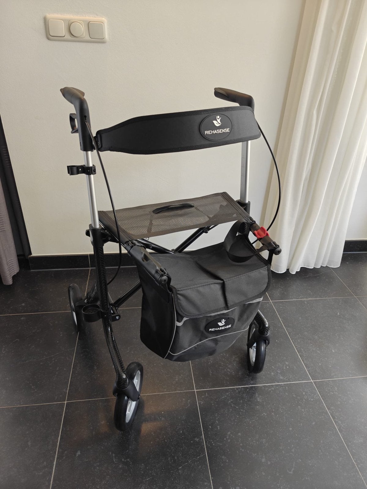 Rollator Streamer medium zwart met blad en tas, Ophalen, Opvouwbaar, Zo goed als nieuw