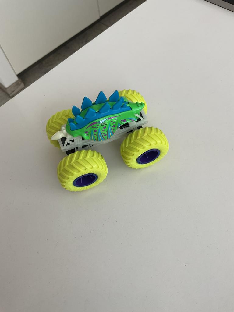 Hotwheels monstertruck, Ophalen, Zo goed als nieuw